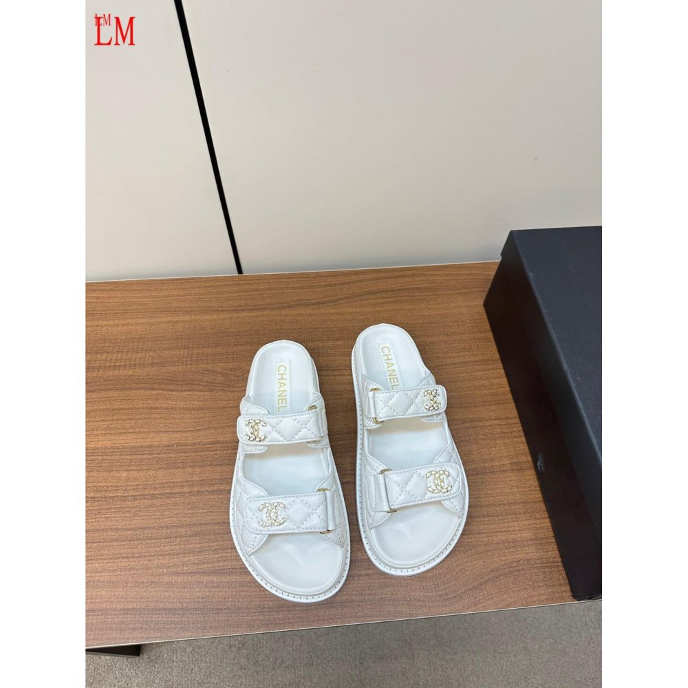 Chanel Slippers 064,Chanel Slippers,Slides Slippers,More Brands