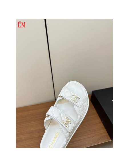 Chanel Slippers 064,Chanel Slippers,Slides Slippers,More Brands