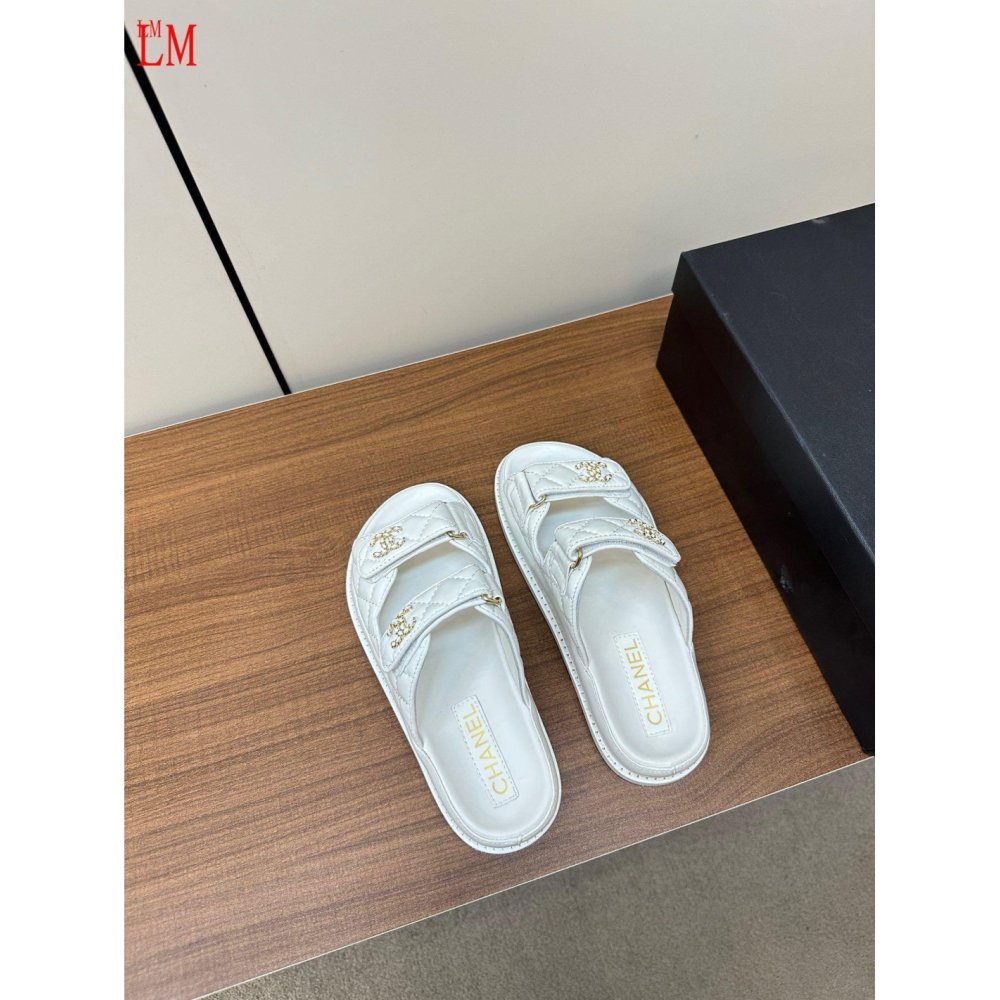 Chanel Slippers 064,Chanel Slippers,Slides Slippers,More Brands