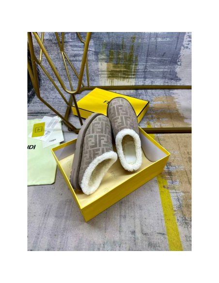 Fendi Slippers 051,Fendi Slippers,Slides Slippers,More Brands