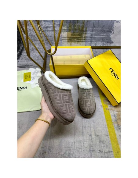 Fendi Slippers 051,Fendi Slippers,Slides Slippers,More Brands