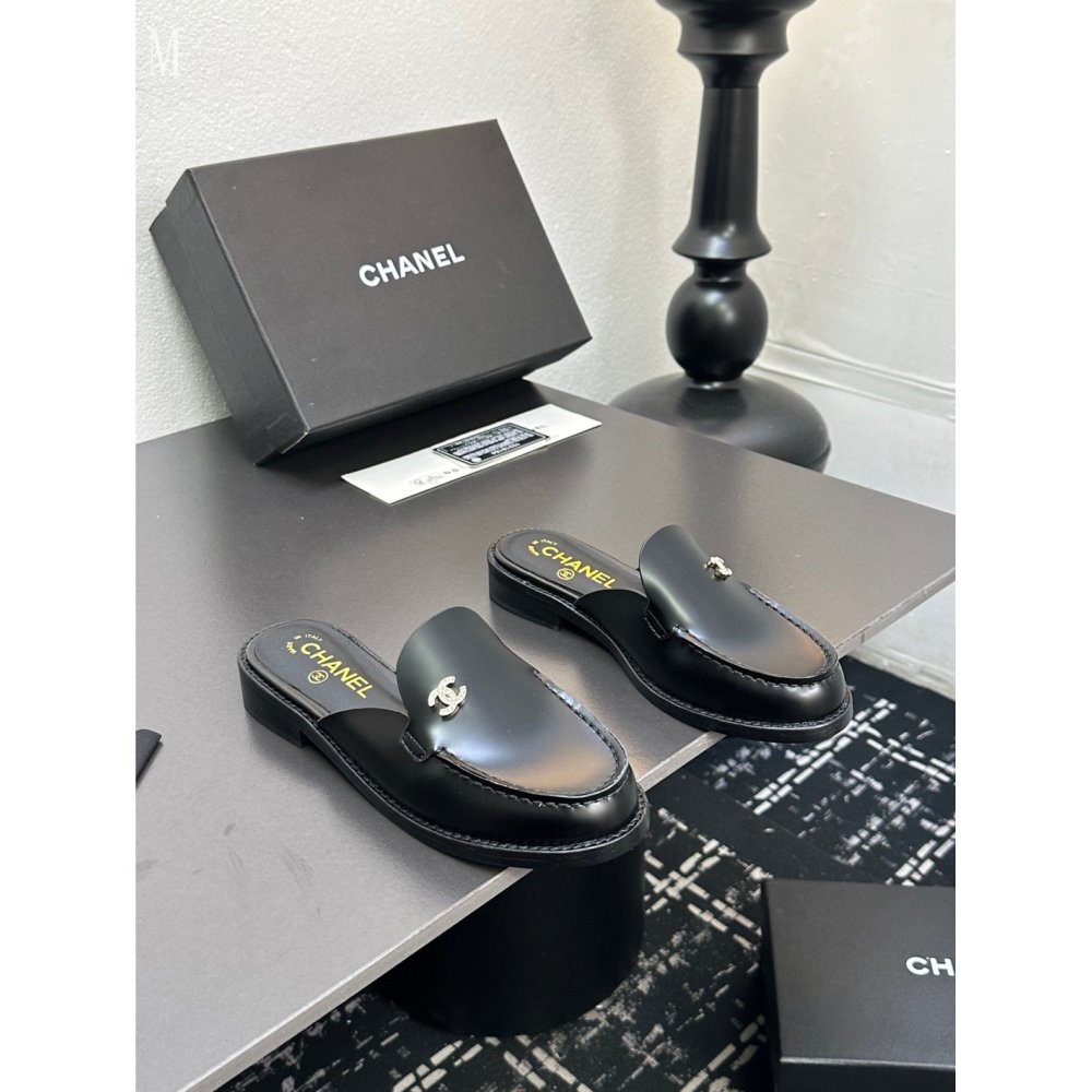 Chanel Slippers 077,Chanel Slippers,Slides Slippers,More Brands