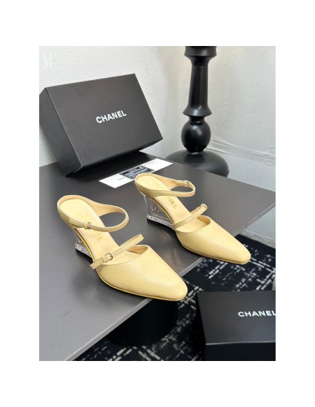Chanel Slippers 082,Chanel Slippers,Slides Slippers,More Brands