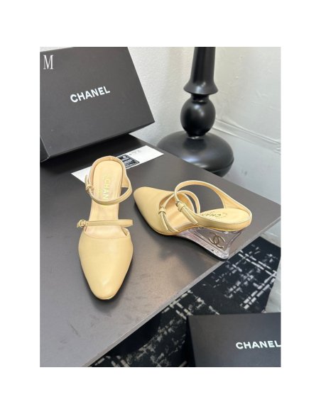 Chanel Slippers 082,Chanel Slippers,Slides Slippers,More Brands