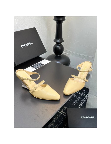Chanel Slippers 082,Chanel Slippers,Slides Slippers,More Brands