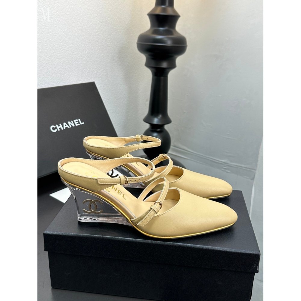 Chanel Slippers 082,Chanel Slippers,Slides Slippers,More Brands