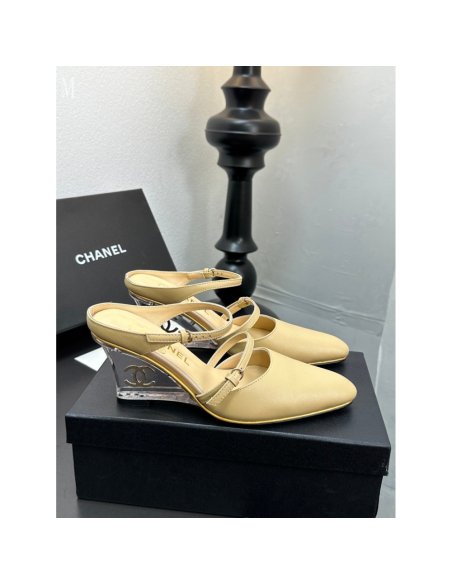 Chanel Slippers 082,Chanel Slippers,Slides Slippers,More Brands
