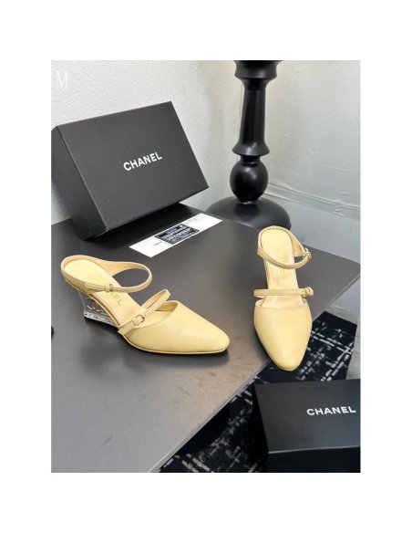 Chanel Slippers 082,Chanel Slippers,Slides Slippers,More Brands