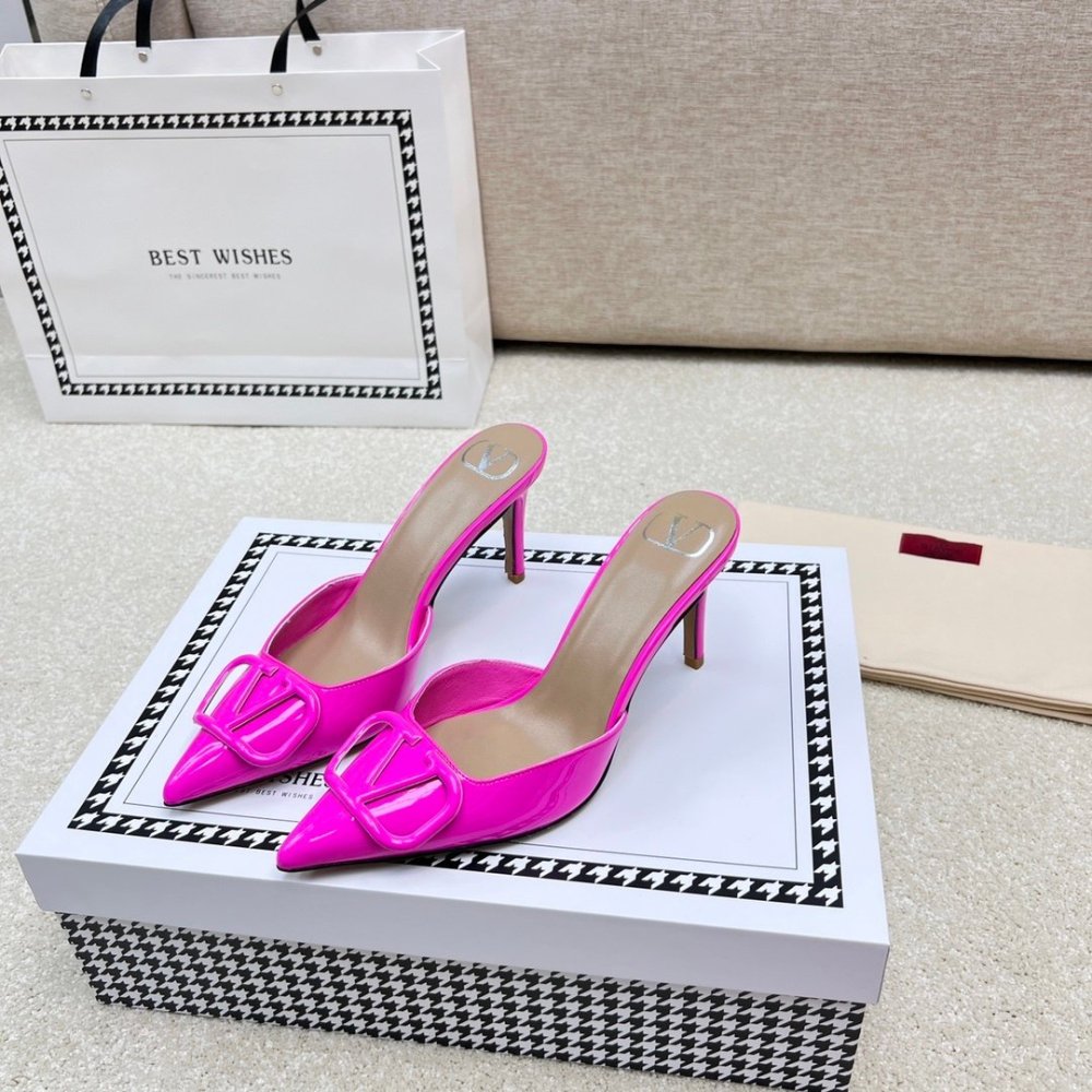 Valentino slippers 092,Valentino Slippers,Slides Slippers,More Brands
