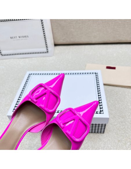 Valentino slippers 092,Valentino Slippers,Slides Slippers,More Brands