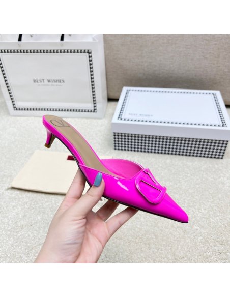 Valentino slippers 092,Valentino Slippers,Slides Slippers,More Brands