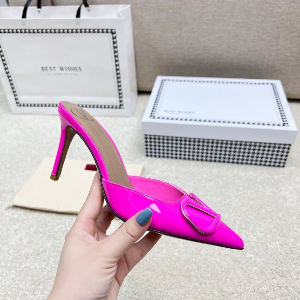 Valentino slippers 092,Valentino Slippers,Slides Slippers,More Brands