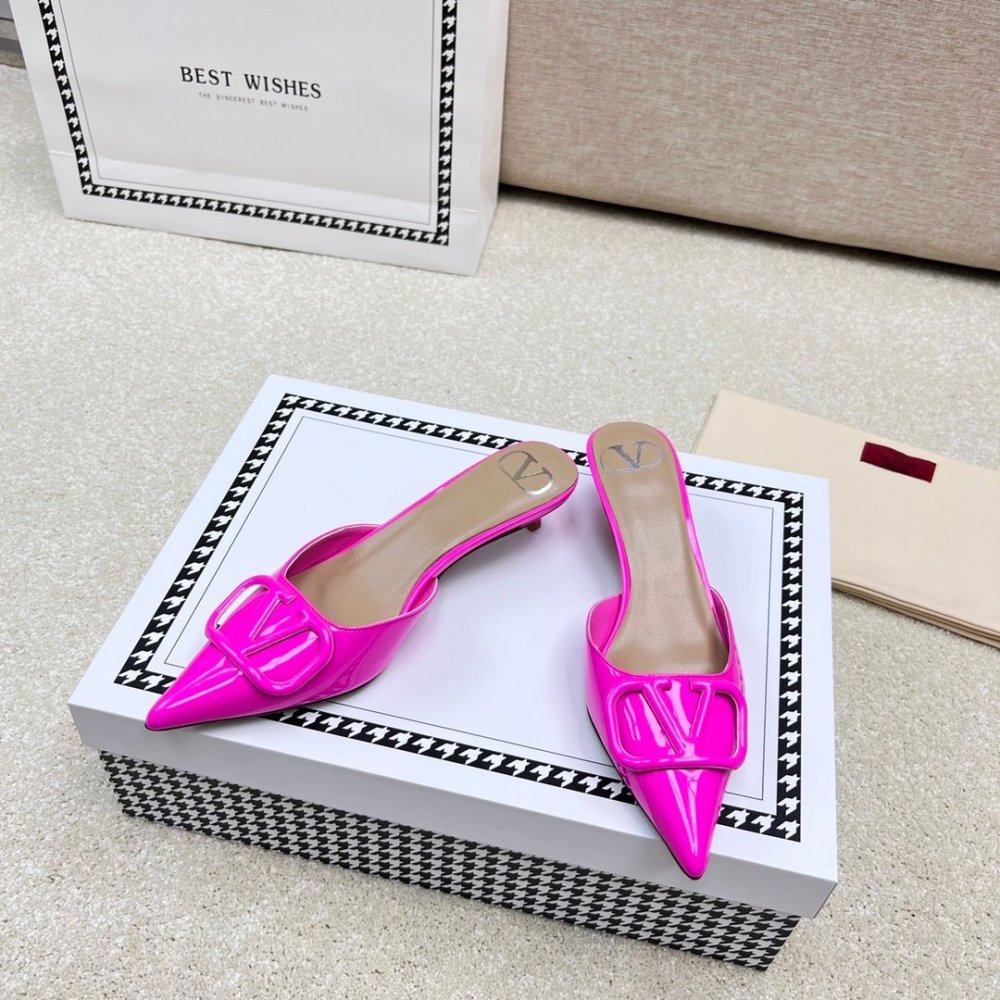 Valentino slippers 092,Valentino Slippers,Slides Slippers,More Brands