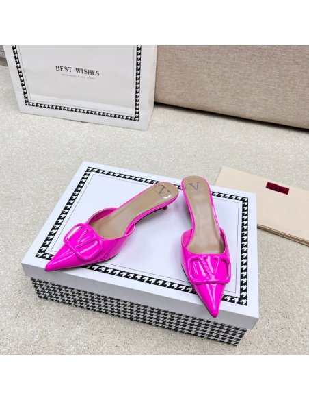 Valentino slippers 092,Valentino Slippers,Slides Slippers,More Brands