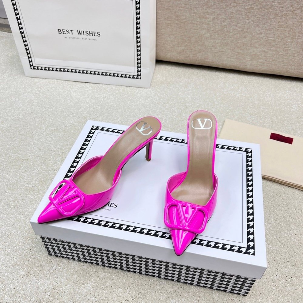 Valentino slippers 092,Valentino Slippers,Slides Slippers,More Brands