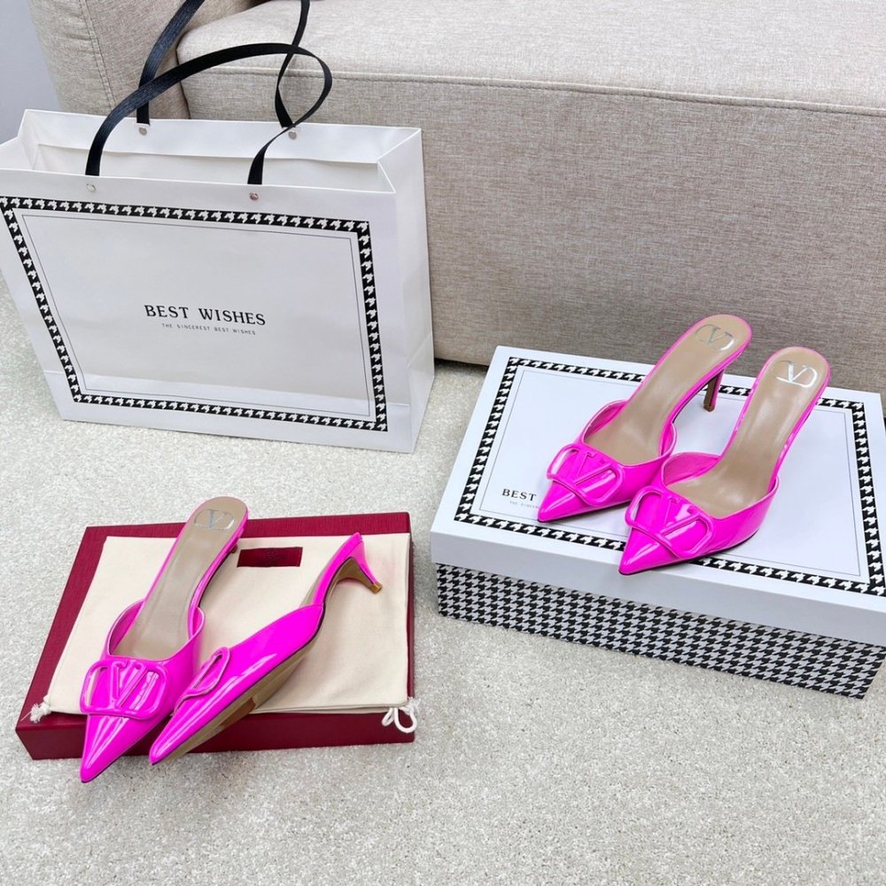 Valentino slippers 092,Valentino Slippers,Slides Slippers,More Brands