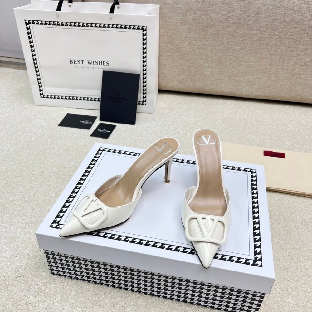 Valentino slippers 094,Valentino Slippers,Slides Slippers,More Brands