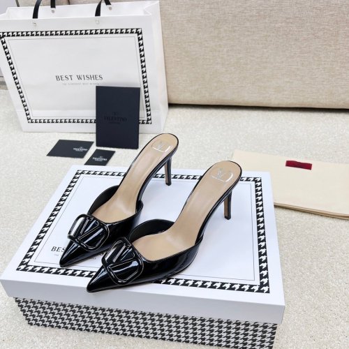 Valentino slippers 095,Valentino Slippers,Slides Slippers,More Brands
