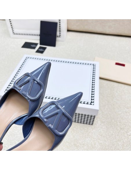 Valentino slippers 096,Valentino Slippers,Slides Slippers,More Brands