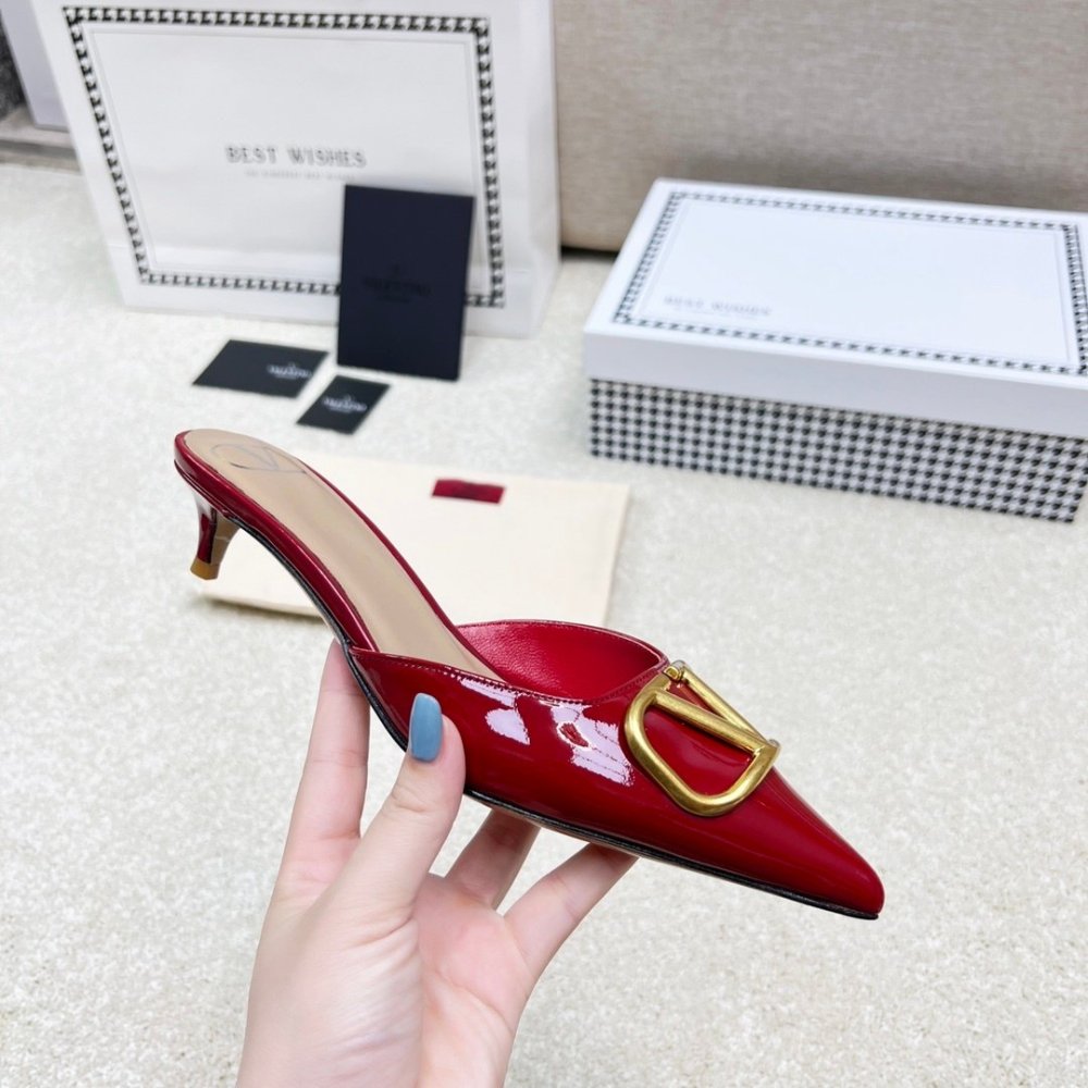 Valentino slippers 097,Valentino Slippers,Slides Slippers,More Brands