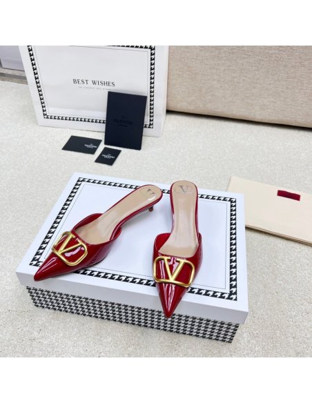 Valentino slippers 097,Valentino Slippers,Slides Slippers,More Brands