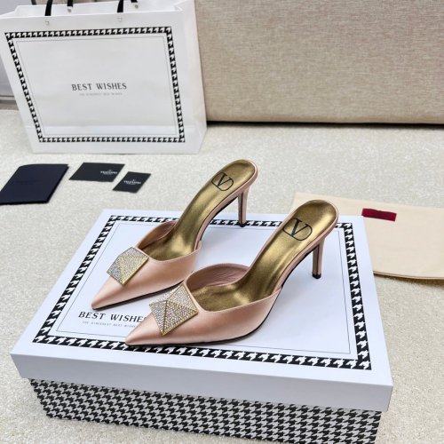 Valentino slippers 098,Valentino Slippers,Slides Slippers,More Brands