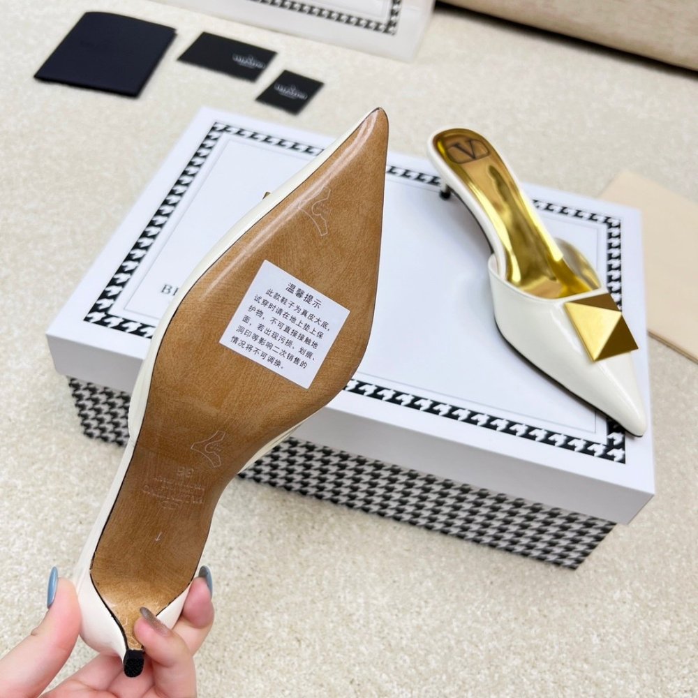 Valentino slippers 102,Valentino Slippers,Slides Slippers,More Brands