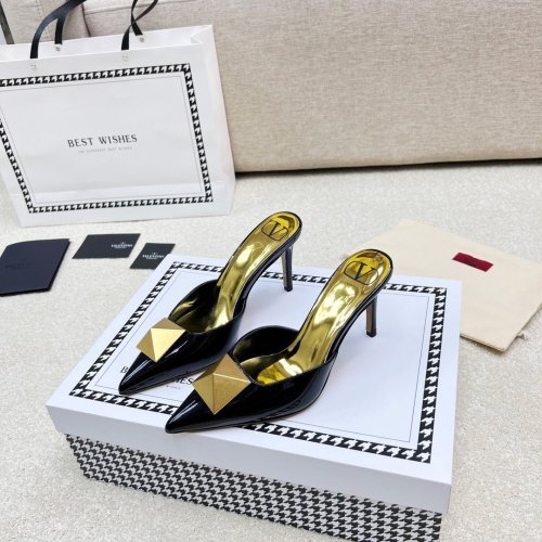 Valentino slippers 103,Valentino Slippers,Slides Slippers,More Brands