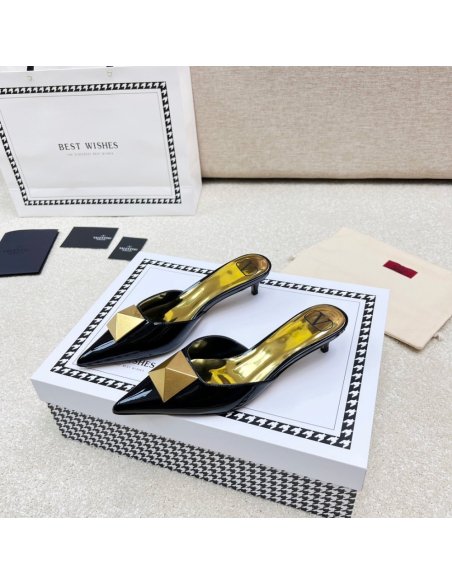 Valentino slippers 103,Valentino Slippers,Slides Slippers,More Brands