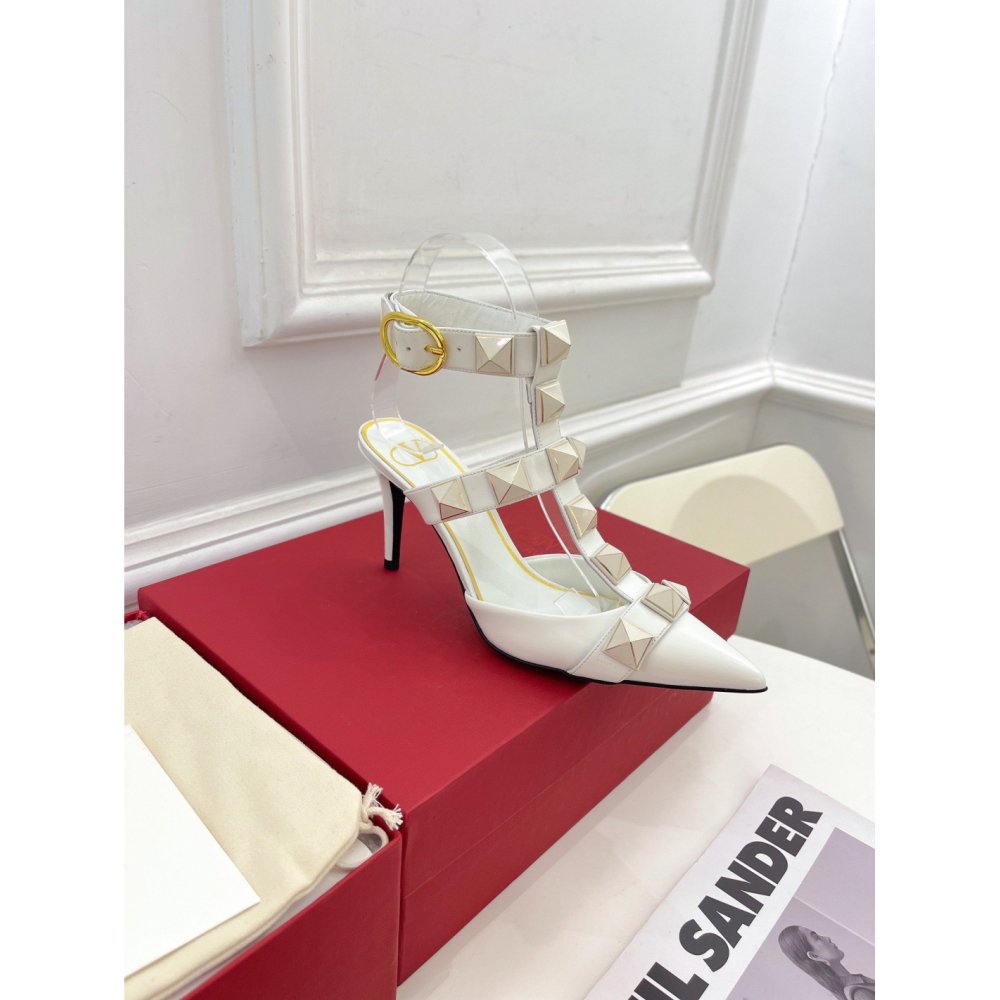 Cheap Reps Valentino Roman Enameled Stud Pumps In White Calfskin