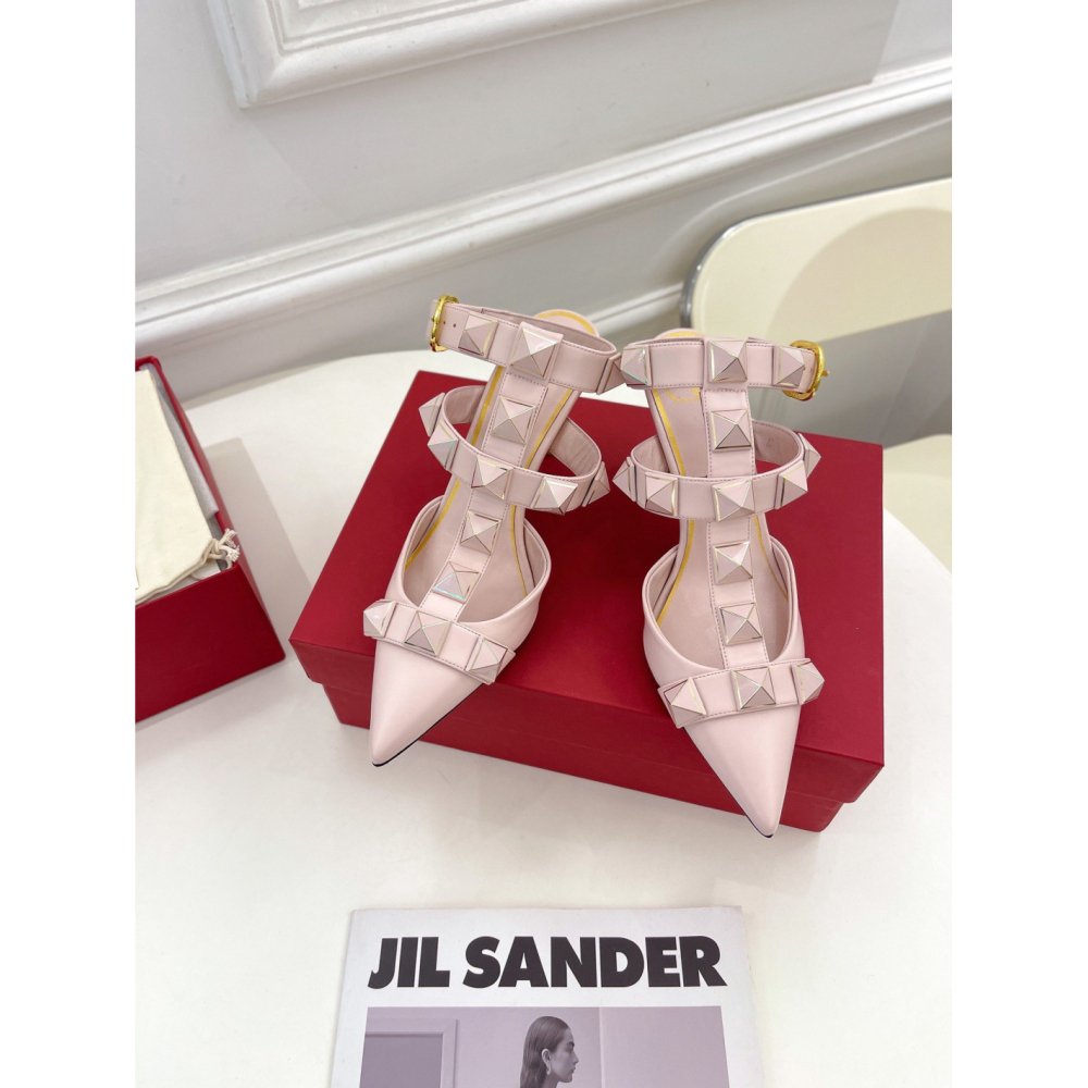 Cheap Reps Valentino Roman Enameled Stud Pumps In Powder Calfskin