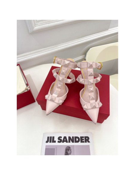 Cheap Reps Valentino Roman Enameled Stud Pumps In Powder Calfskin