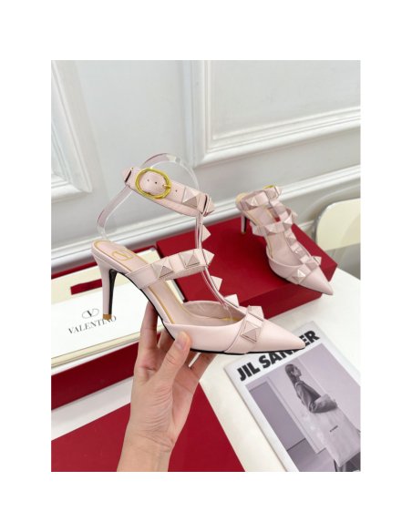 Cheap Reps Valentino Roman Enameled Stud Pumps In Powder Calfskin