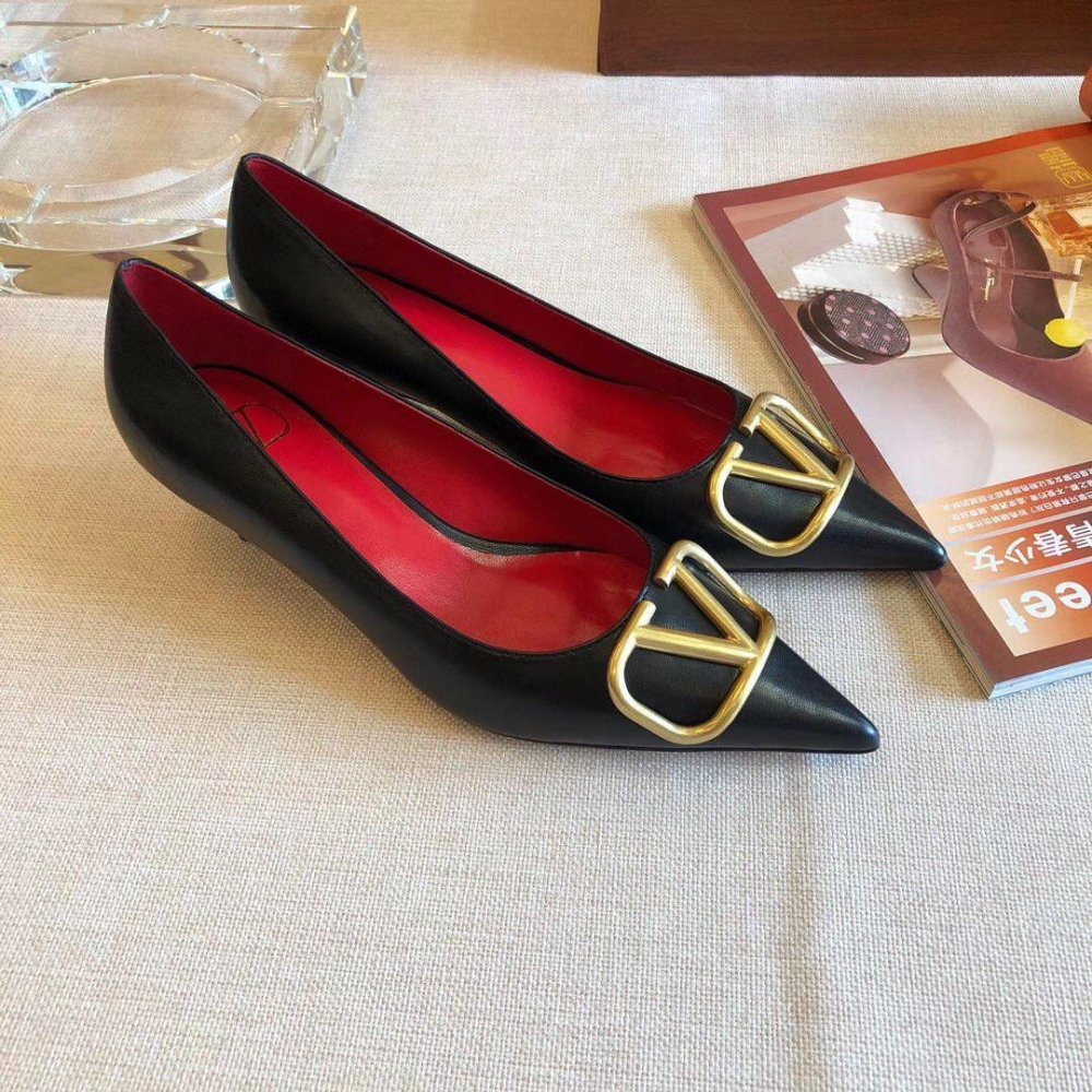 Cheap Reps Valentino Garavani Vlogo Pumps 45mm In Black Lambskin
