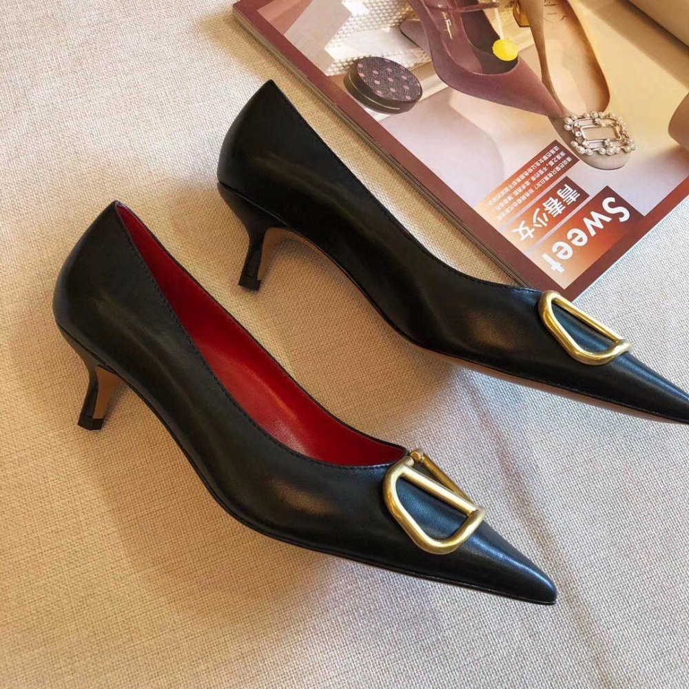 Cheap Reps Valentino Garavani Vlogo Pumps 45mm In Black Lambskin