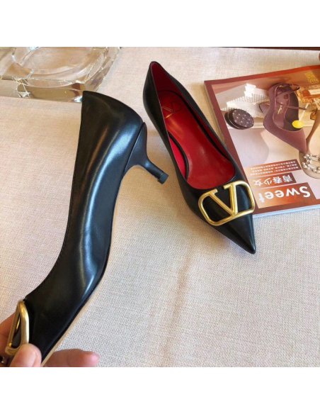 Cheap Reps Valentino Garavani Vlogo Pumps 45mm In Black Lambskin