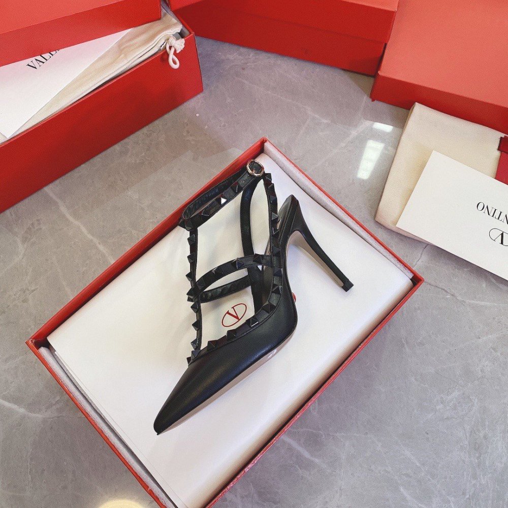 Cheap Reps Valentino Rockstud Ankle Strap Black Pumps 100mm with Black Studs
