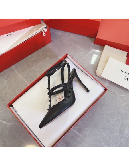 Cheap Reps Valentino Rockstud Ankle Strap Black Pumps 100mm with Black Studs