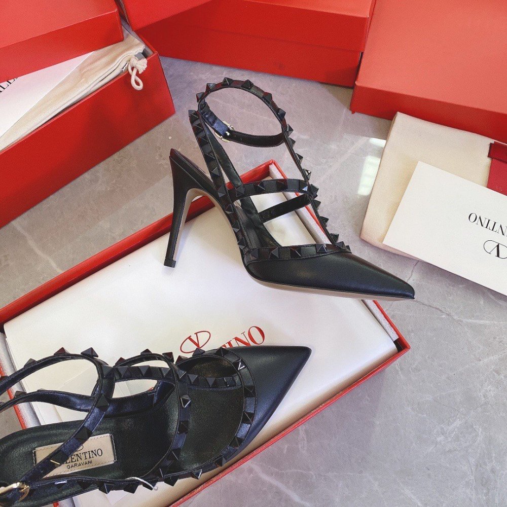 Cheap Reps Valentino Rockstud Ankle Strap Black Pumps 100mm with Black Studs