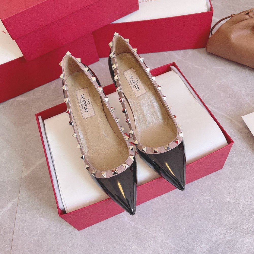 Cheap Reps Valentino Rockstud Pumps 100mm In Black Patent Leather