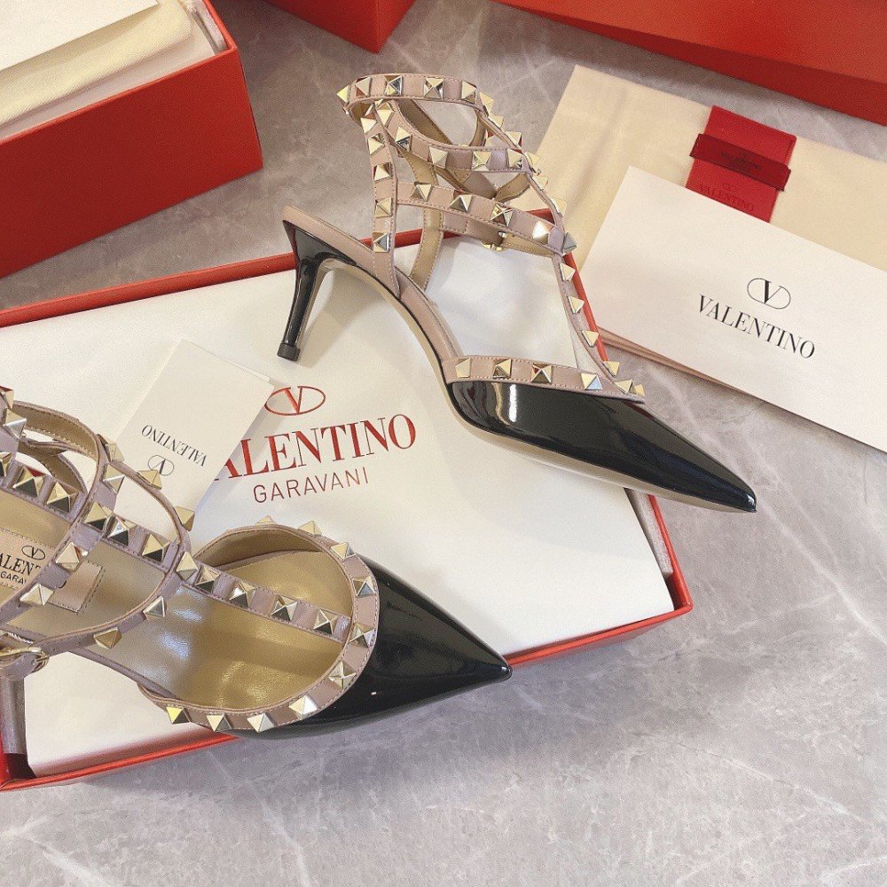 Cheap Reps Valentino Rockstud Caged Pumps 65mm In Black Patent Leather