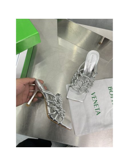 Cheap Reps Bottega Veneta Stretch Twist Sandals In Silver Metallic Lambskin