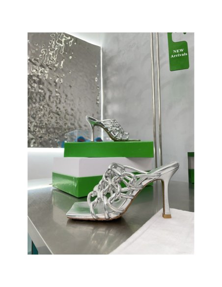 Cheap Reps Bottega Veneta Stretch Twist Sandals In Silver Metallic Lambskin