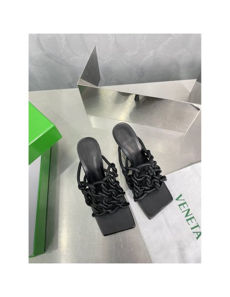 Cheap Reps Bottega Veneta Stretch Twist Sandals In Black Lambskin