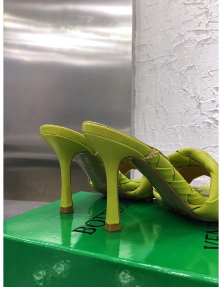 Cheap Reps Bottega Veneta Lido Sandals In Kiwi Intrecciato Leather