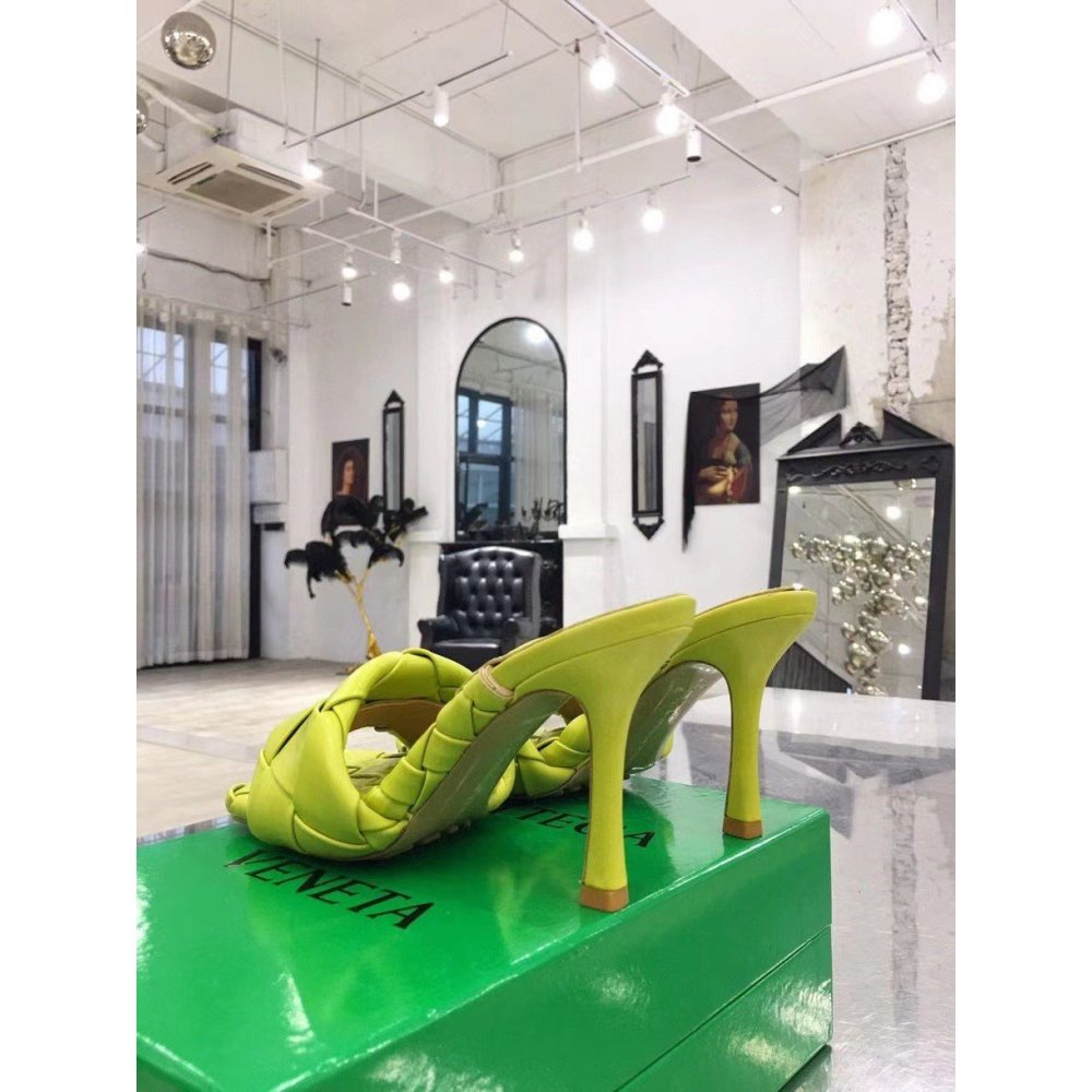 Cheap Reps Bottega Veneta Lido Sandals In Kiwi Intrecciato Leather