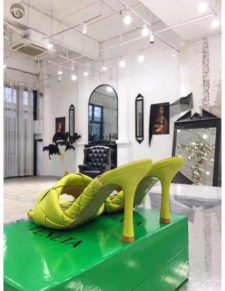 Cheap Reps Bottega Veneta Lido Sandals In Kiwi Intrecciato Leather