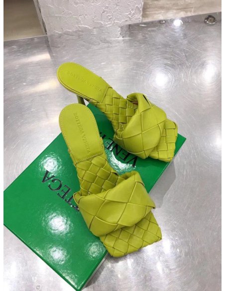 Cheap Reps Bottega Veneta Lido Sandals In Kiwi Intrecciato Leather