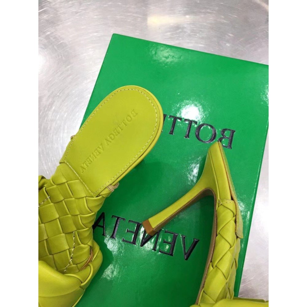 Cheap Reps Bottega Veneta Lido Sandals In Kiwi Intrecciato Leather