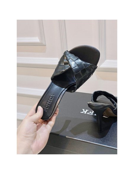 Cheap Reps Bottega Veneta Blink Mules 80mm in Black Intrecciato Lambskin